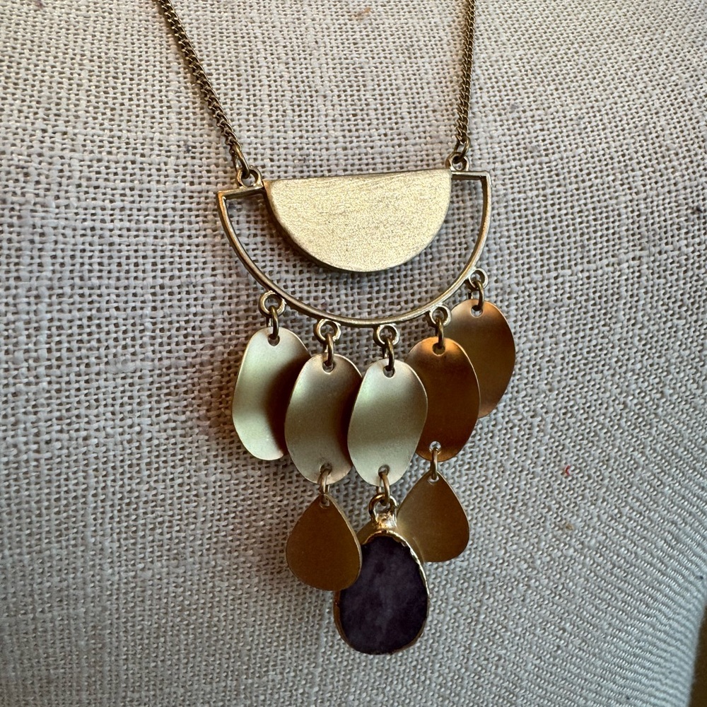 5 for $30 NWT! UNIVERSAL THREAD Long Gold Necklace Purple Stone Pendant